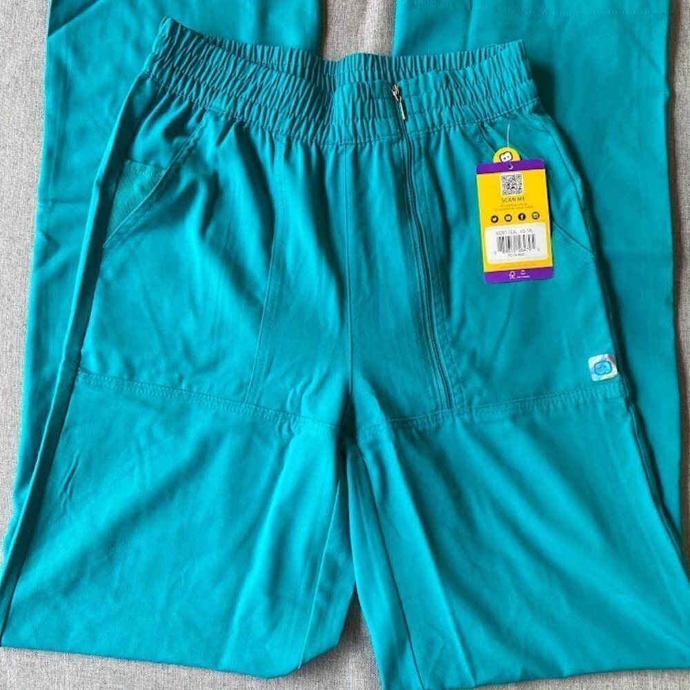 Aero Women's Wide Leg Zipper Scrub Pant, XS Tall